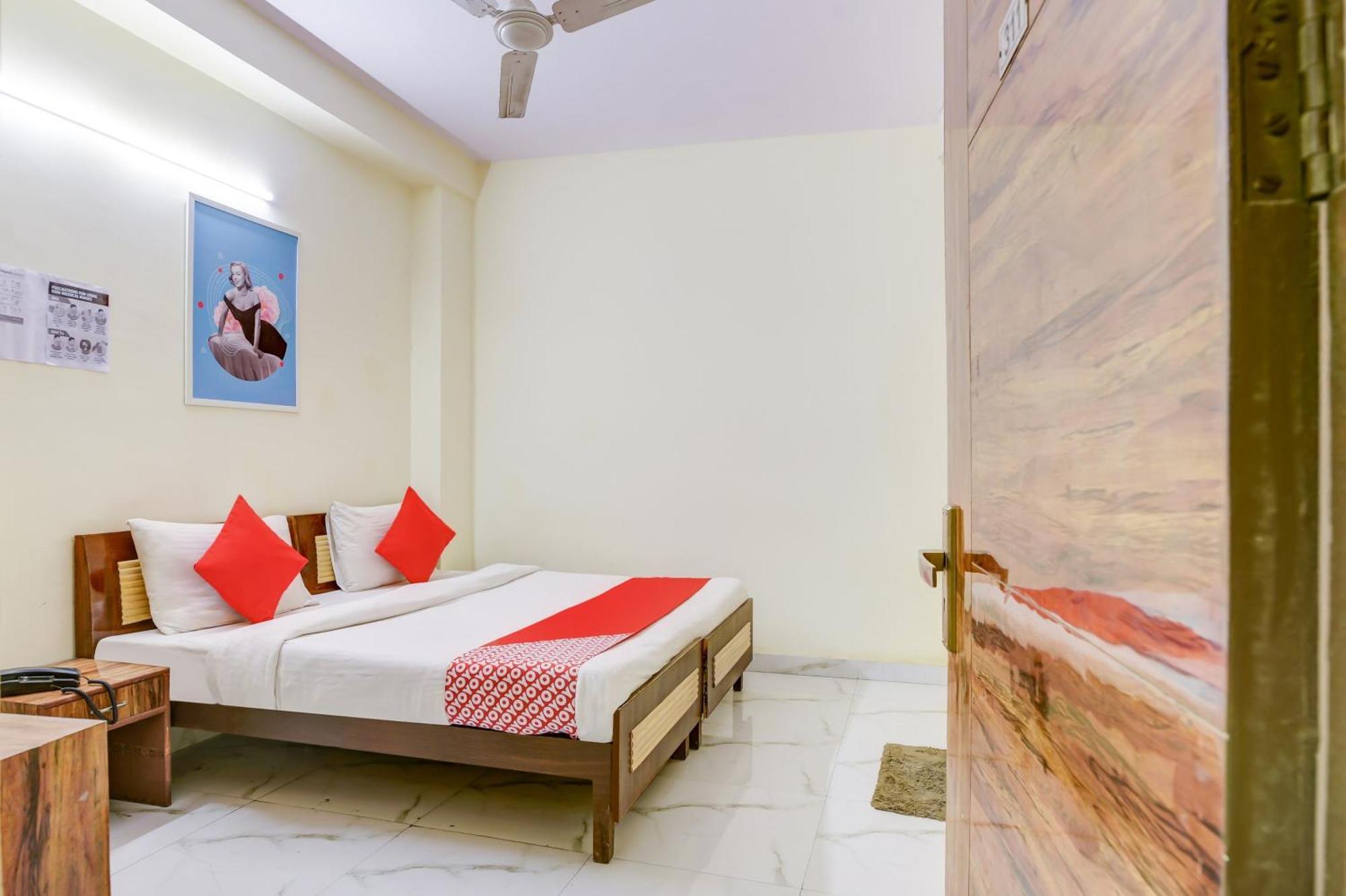 Hotel O 74192 Vishwakarma Palace デリー エクステリア 写真