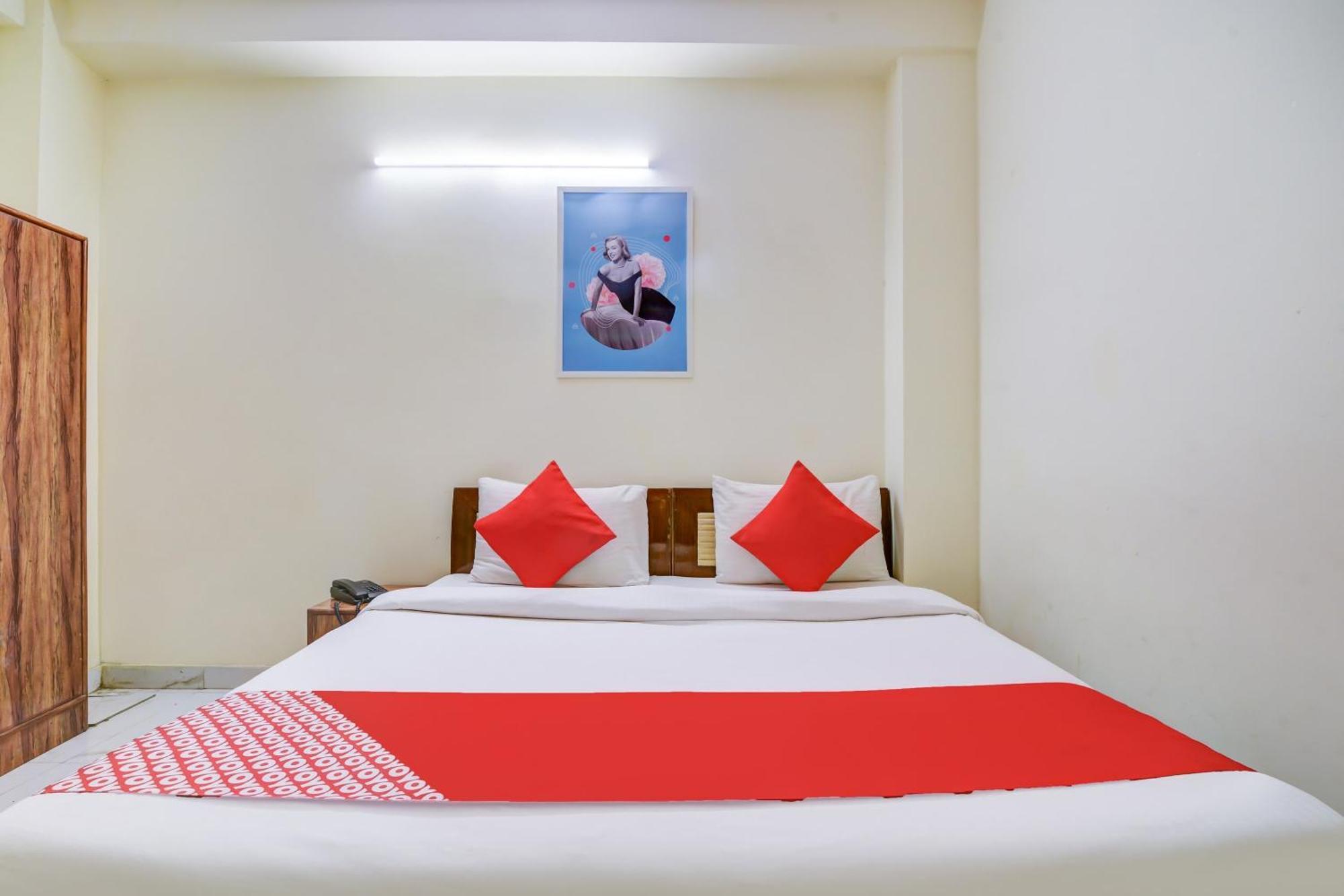 Hotel O 74192 Vishwakarma Palace デリー エクステリア 写真