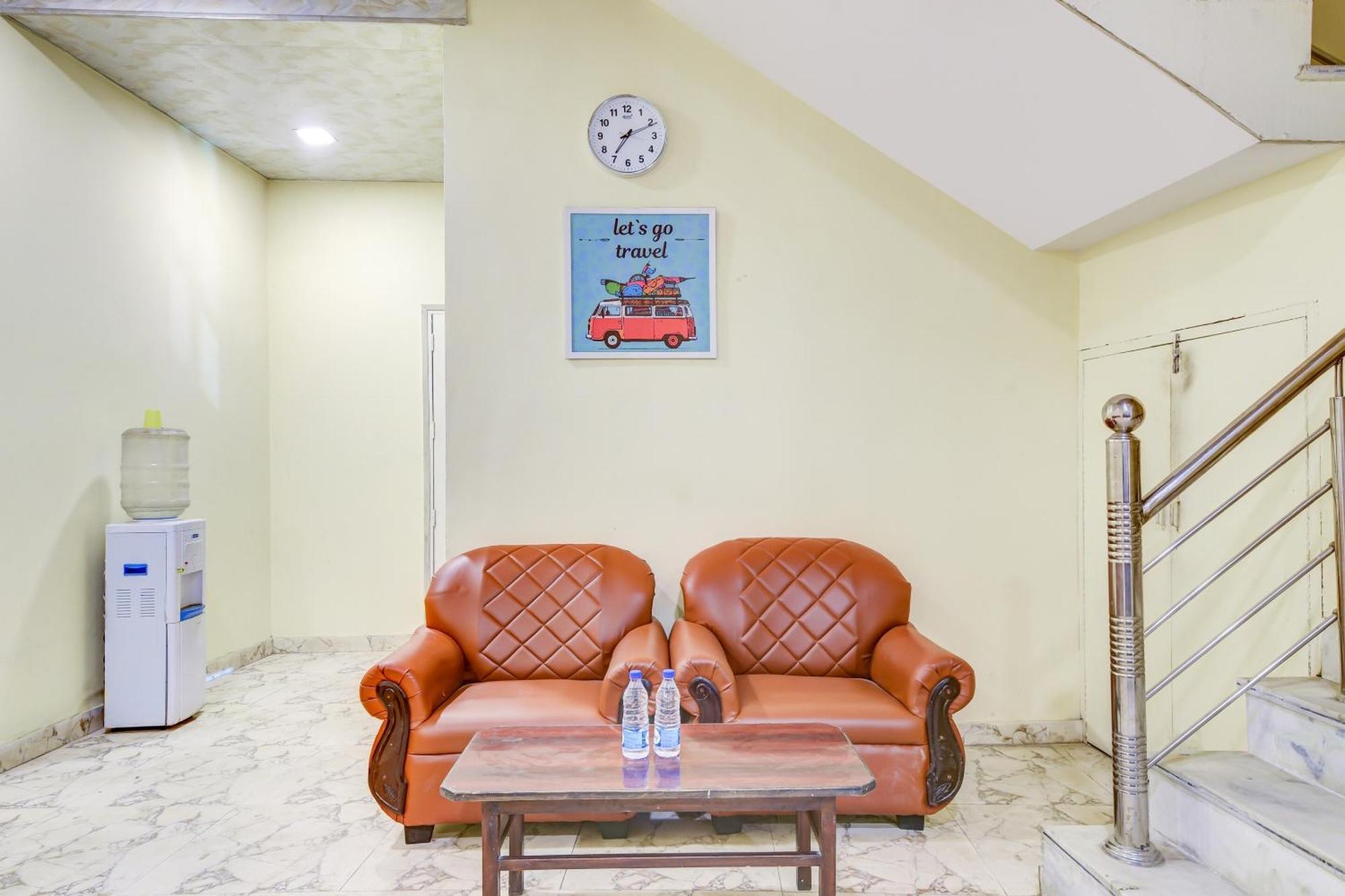Hotel O 74192 Vishwakarma Palace デリー エクステリア 写真