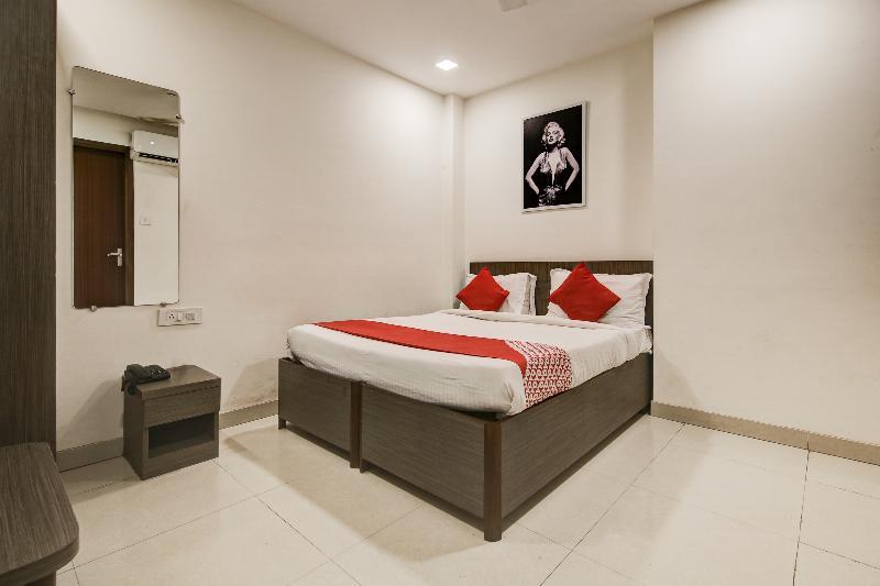 Hotel O 74192 Vishwakarma Palace デリー エクステリア 写真